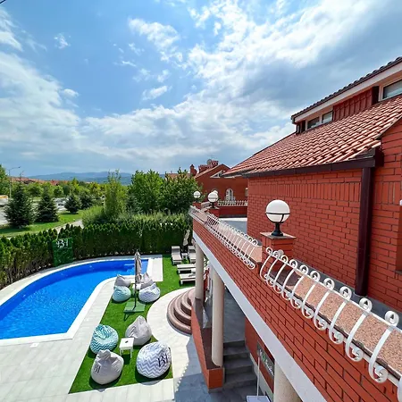 Villa Lux Mitimago *