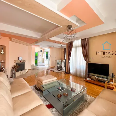 Lux Mitimago Villa Ni