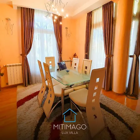 Lux Mitimago Villa *
