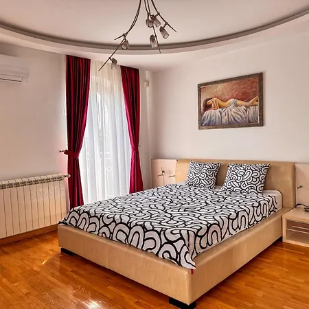 Lux Mitimago Villa *